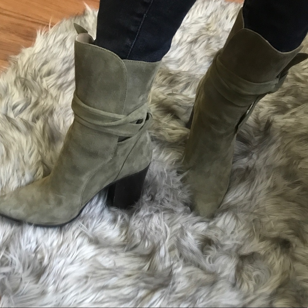 Banana Republic Olive Green booties - Picture 2 of 3